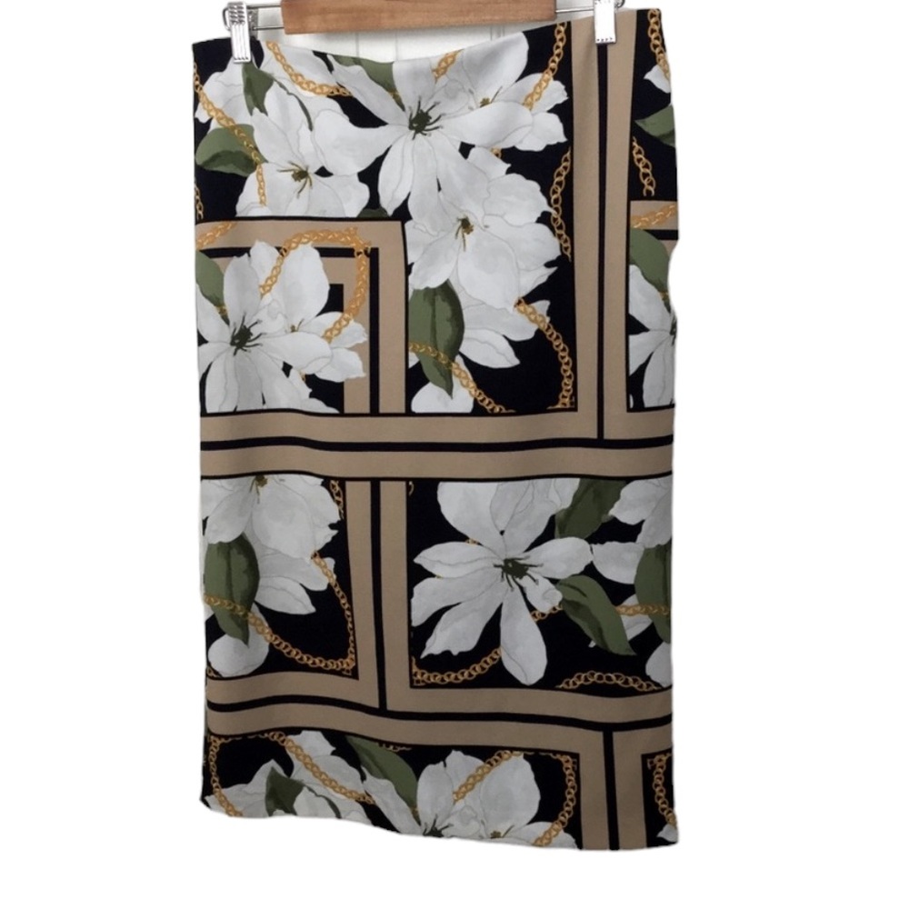 NEW YORK & CO. sz Large Skirt Floral Gold Chains Pencil Stretch Fabric NWT - Picture 3 of 6